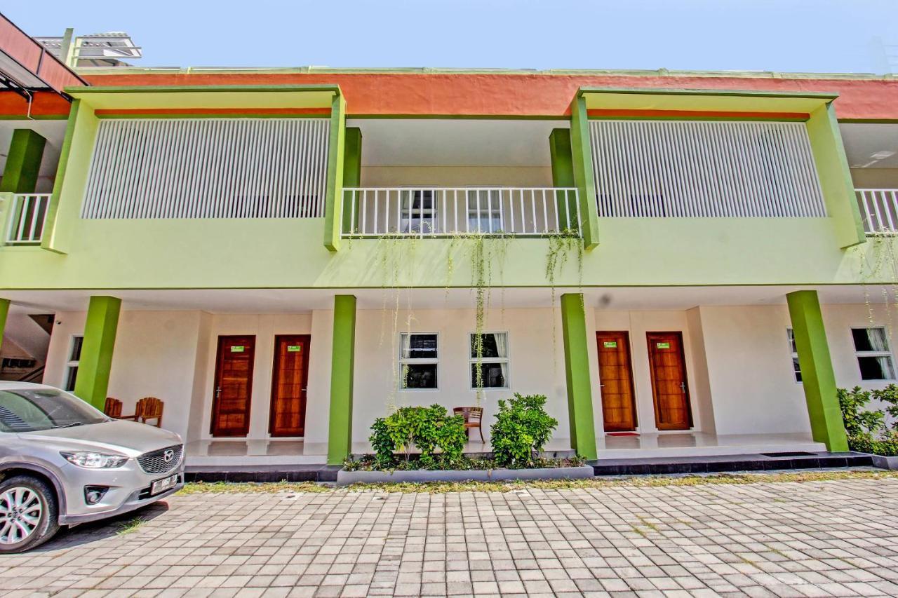 Capital O 91384 Rintaka Residence سينغيغي المظهر الخارجي الصورة